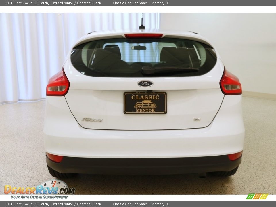 2018 Ford Focus SE Hatch Oxford White / Charcoal Black Photo #16