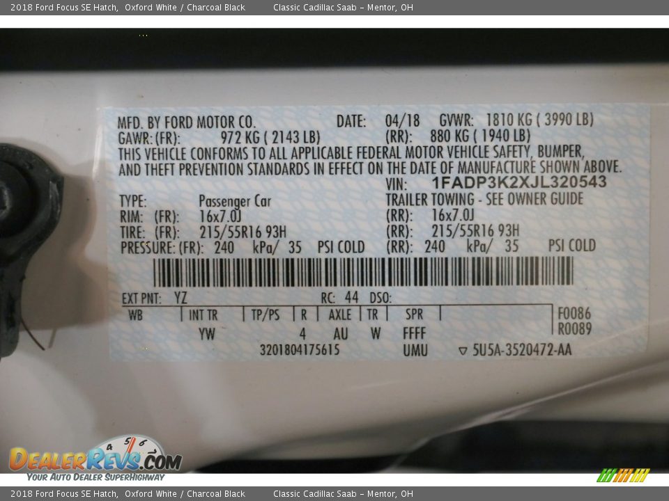 2018 Ford Focus SE Hatch Oxford White / Charcoal Black Photo #17