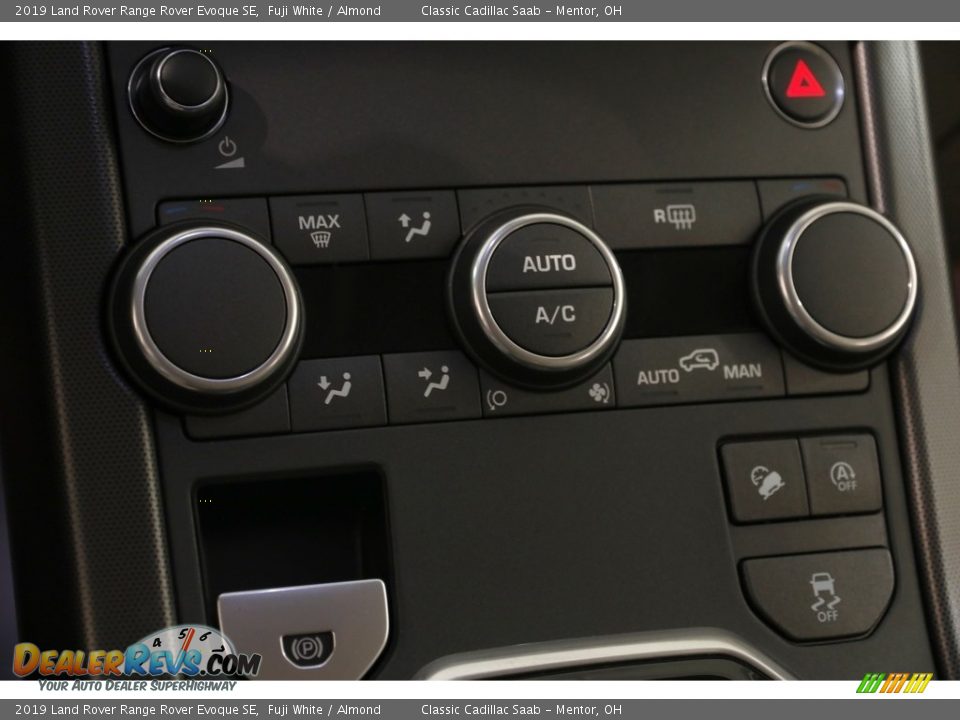 Controls of 2019 Land Rover Range Rover Evoque SE Photo #18