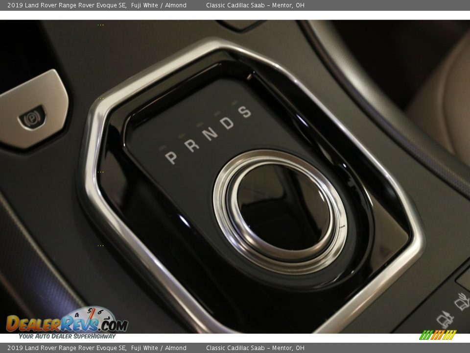 2019 Land Rover Range Rover Evoque SE Shifter Photo #19