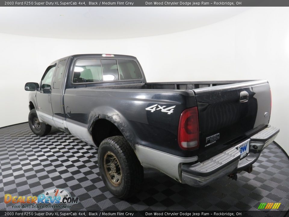 2003 Ford F250 Super Duty XL SuperCab 4x4 Black / Medium Flint Grey Photo #10