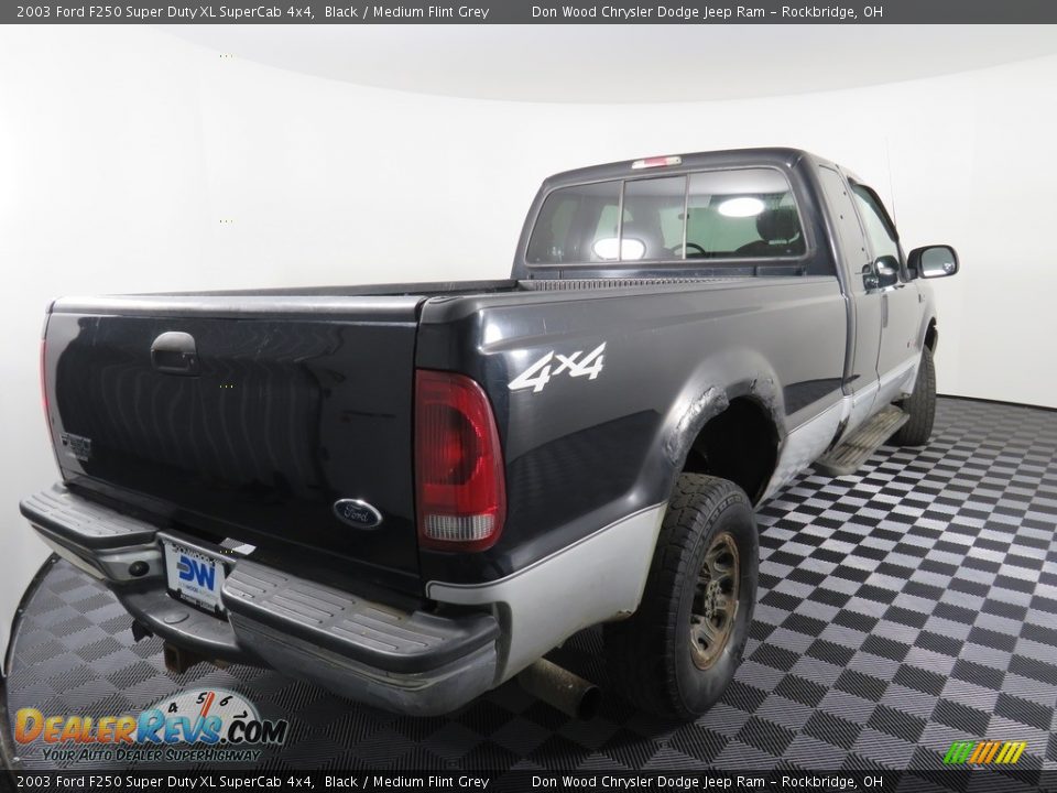 2003 Ford F250 Super Duty XL SuperCab 4x4 Black / Medium Flint Grey Photo #13