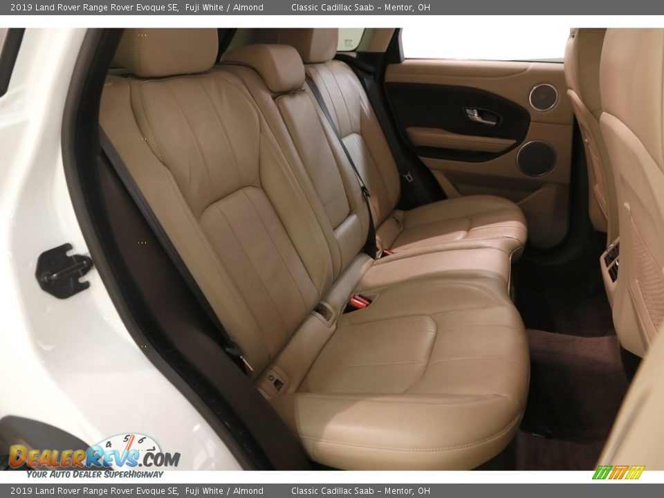 2019 Land Rover Range Rover Evoque SE Fuji White / Almond Photo #23