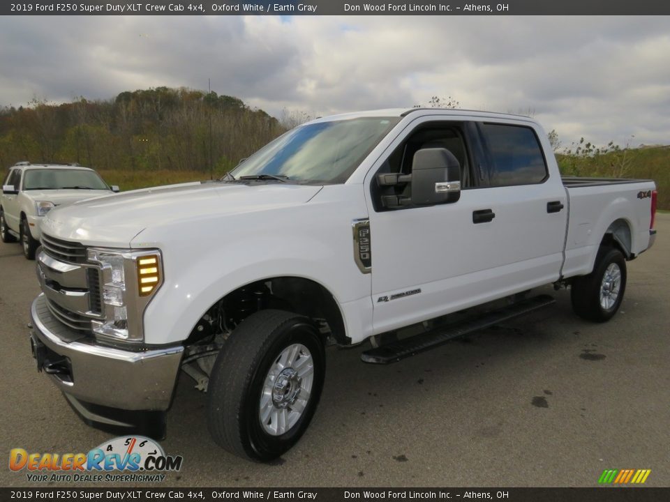 2019 Ford F250 Super Duty XLT Crew Cab 4x4 Oxford White / Earth Gray Photo #7