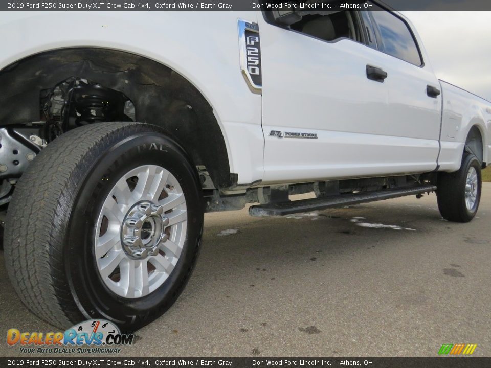 2019 Ford F250 Super Duty XLT Crew Cab 4x4 Oxford White / Earth Gray Photo #8