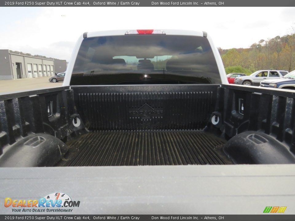 2019 Ford F250 Super Duty XLT Crew Cab 4x4 Oxford White / Earth Gray Photo #12