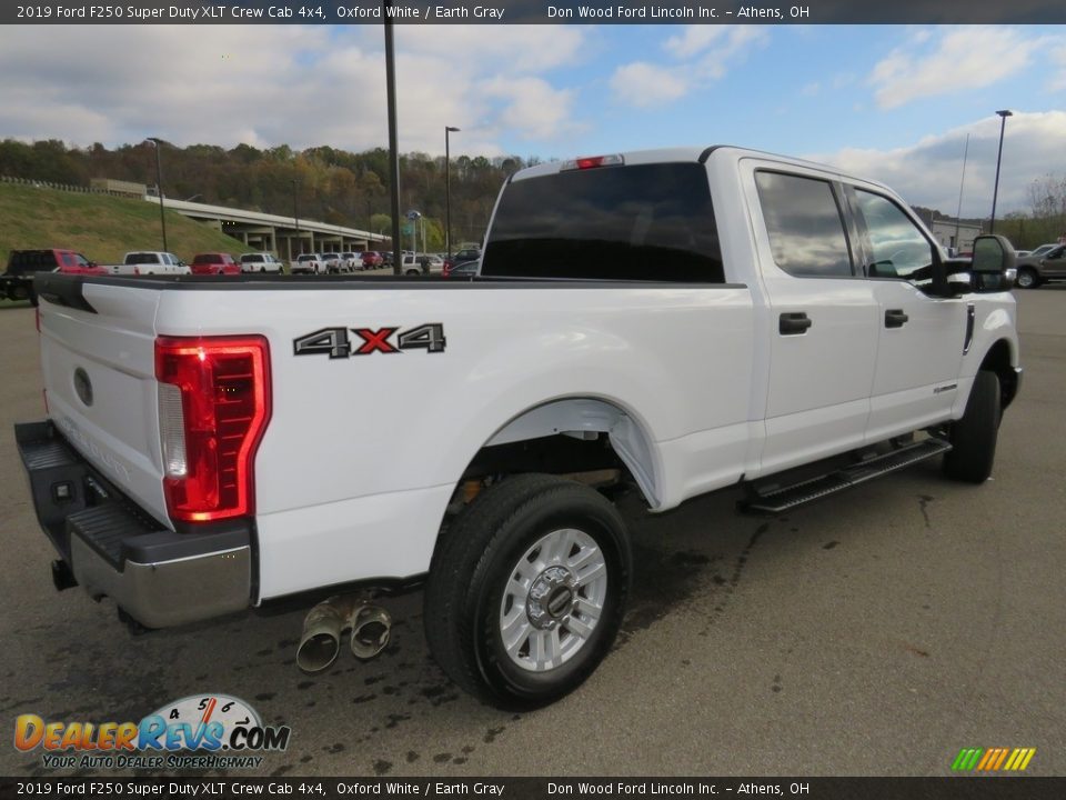 2019 Ford F250 Super Duty XLT Crew Cab 4x4 Oxford White / Earth Gray Photo #13