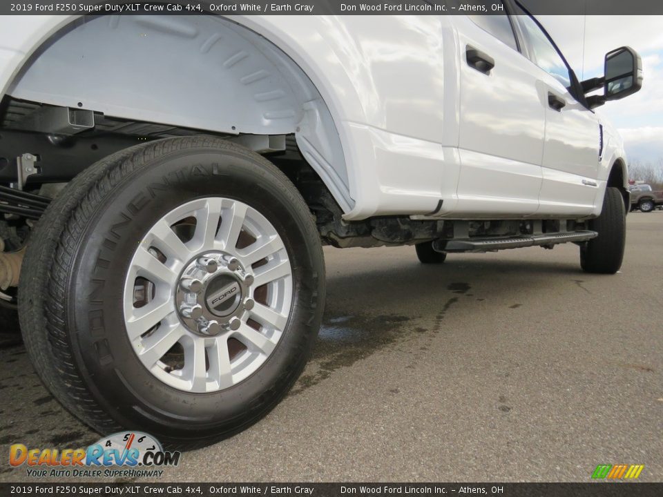2019 Ford F250 Super Duty XLT Crew Cab 4x4 Oxford White / Earth Gray Photo #14