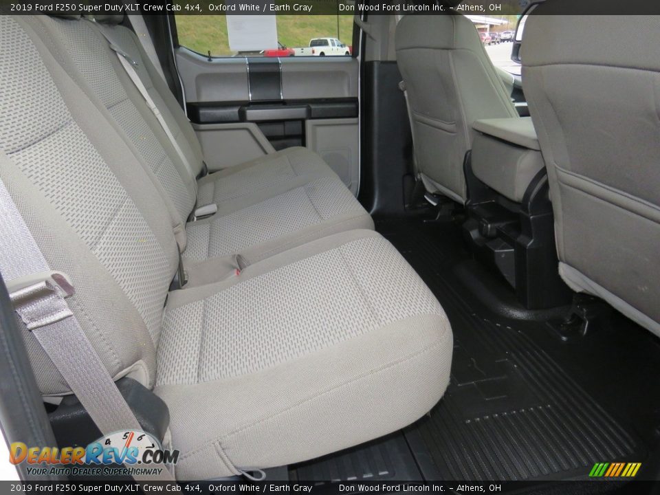 2019 Ford F250 Super Duty XLT Crew Cab 4x4 Oxford White / Earth Gray Photo #22