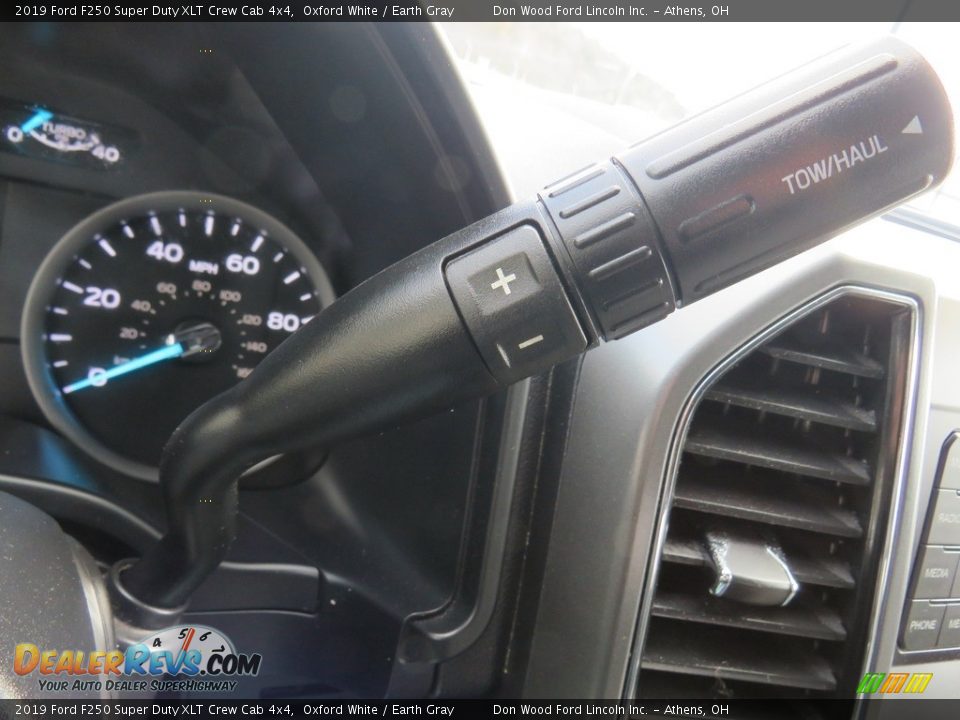 2019 Ford F250 Super Duty XLT Crew Cab 4x4 Oxford White / Earth Gray Photo #29