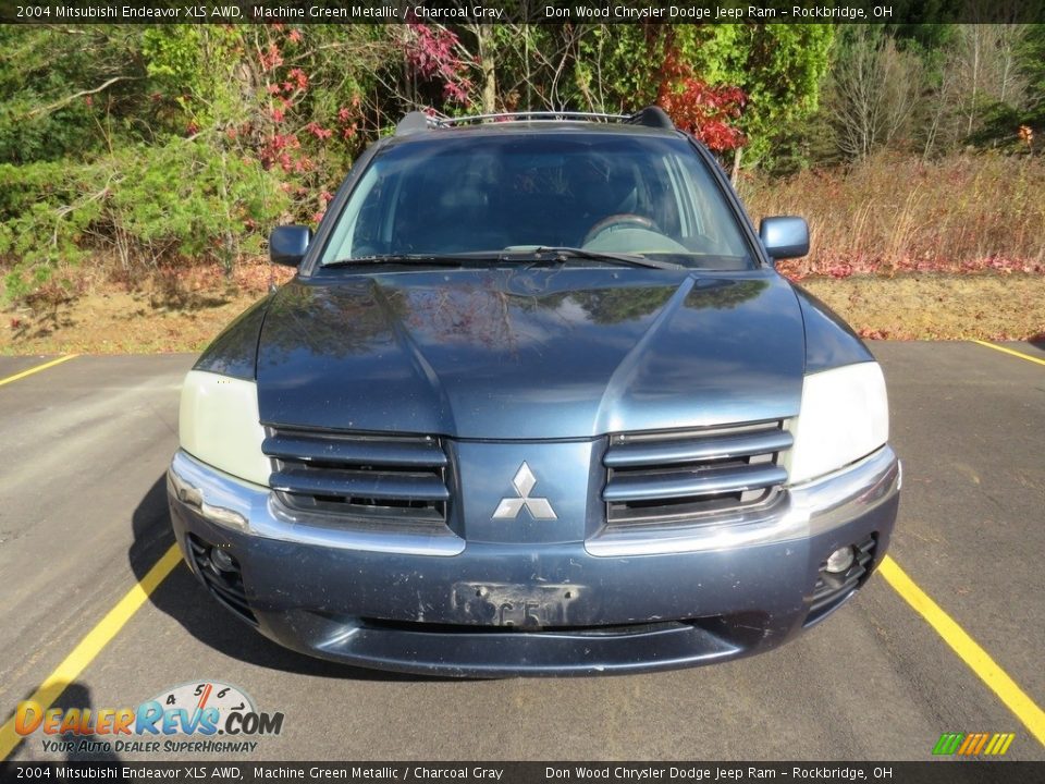 2004 Mitsubishi Endeavor XLS AWD Machine Green Metallic / Charcoal Gray Photo #5