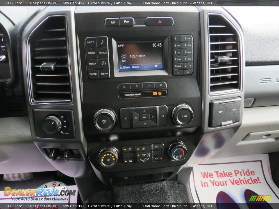 2019 Ford F250 Super Duty XLT Crew Cab 4x4 Oxford White / Earth Gray Photo #34