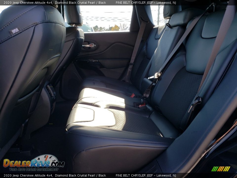 2020 Jeep Cherokee Altitude 4x4 Diamond Black Crystal Pearl / Black Photo #6