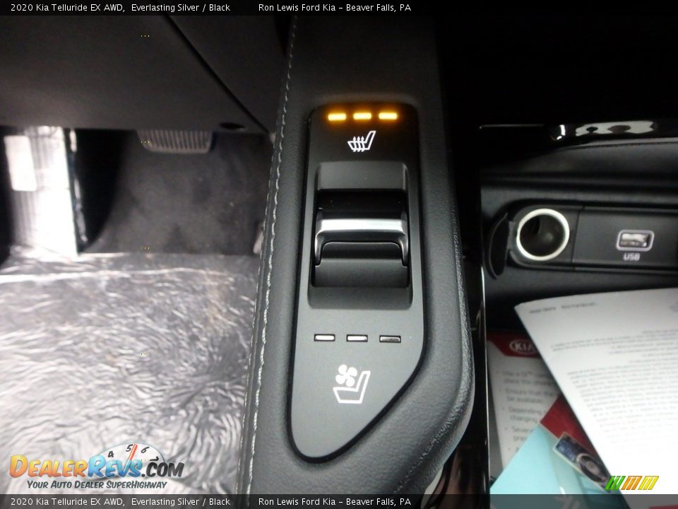 Controls of 2020 Kia Telluride EX AWD Photo #18