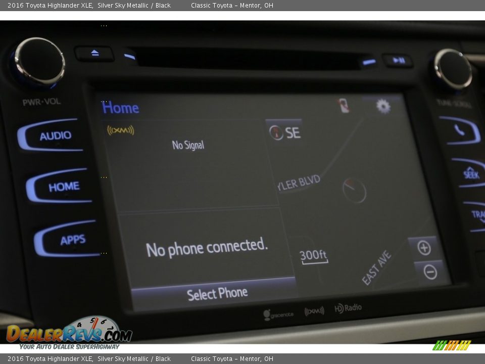 2016 Toyota Highlander XLE Silver Sky Metallic / Black Photo #11