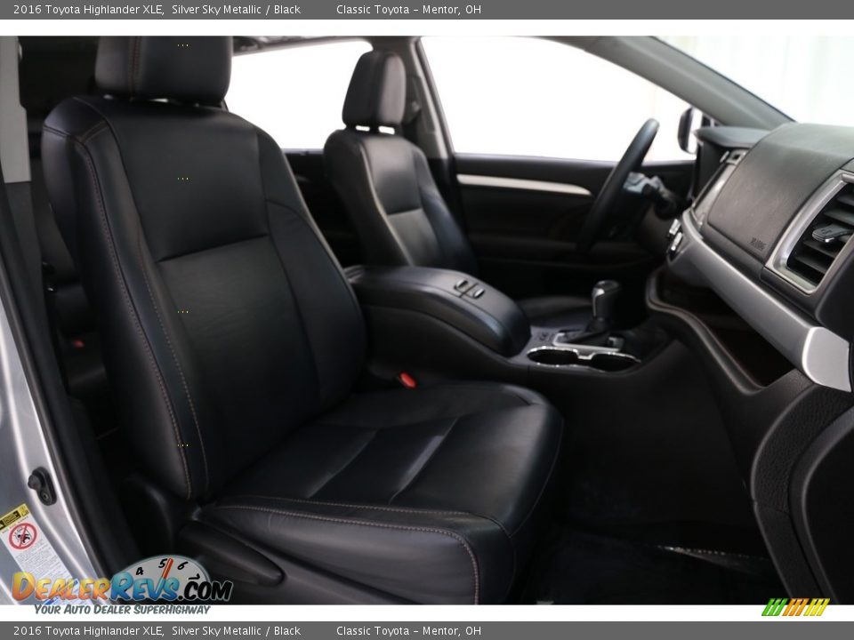 2016 Toyota Highlander XLE Silver Sky Metallic / Black Photo #17