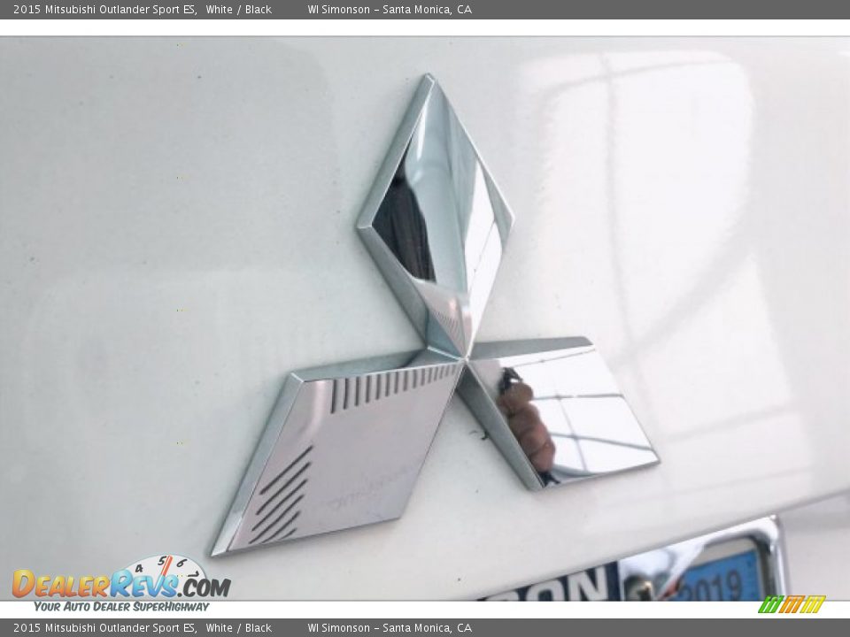 2015 Mitsubishi Outlander Sport ES White / Black Photo #7