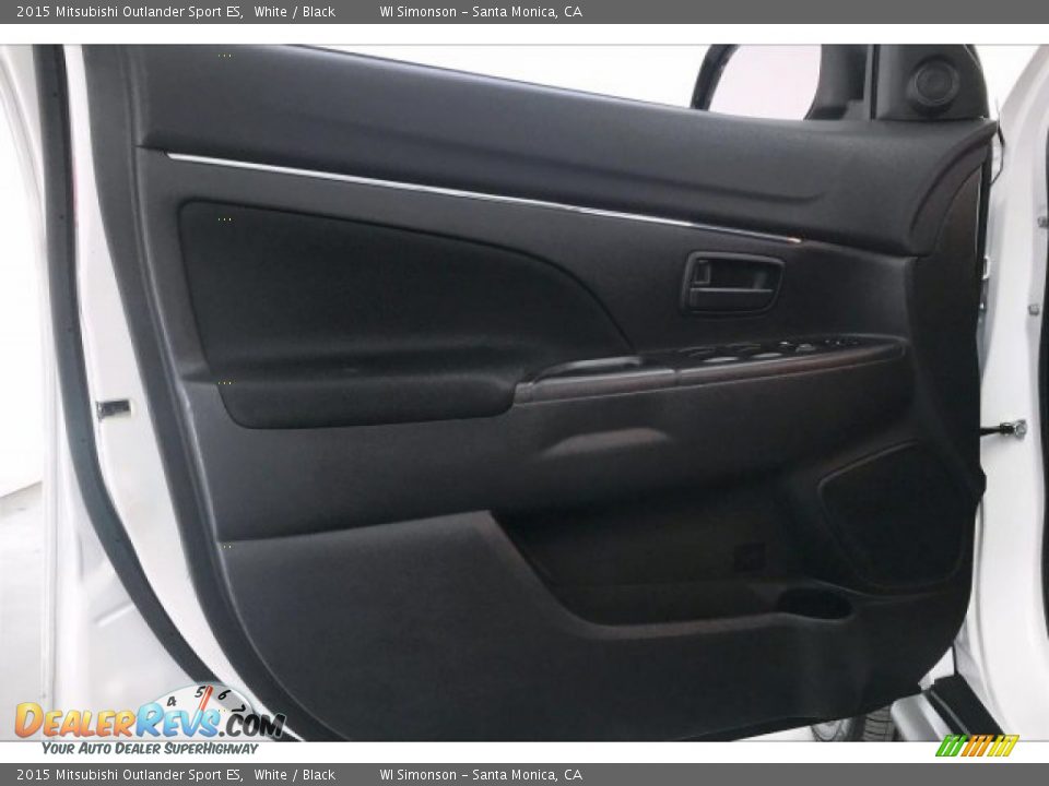 2015 Mitsubishi Outlander Sport ES White / Black Photo #24