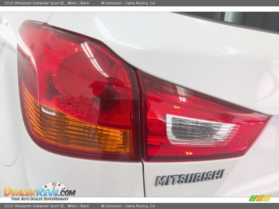 2015 Mitsubishi Outlander Sport ES White / Black Photo #25
