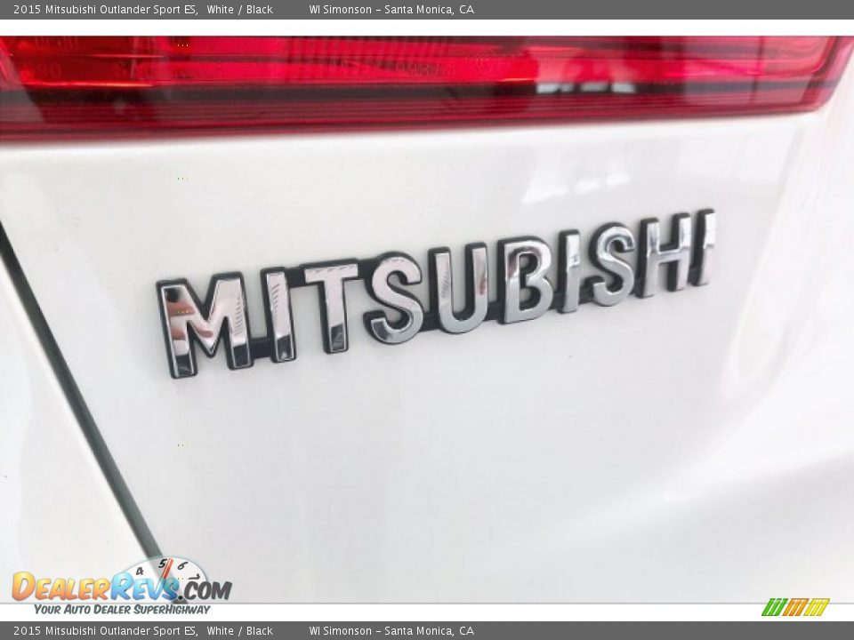 2015 Mitsubishi Outlander Sport ES White / Black Photo #26