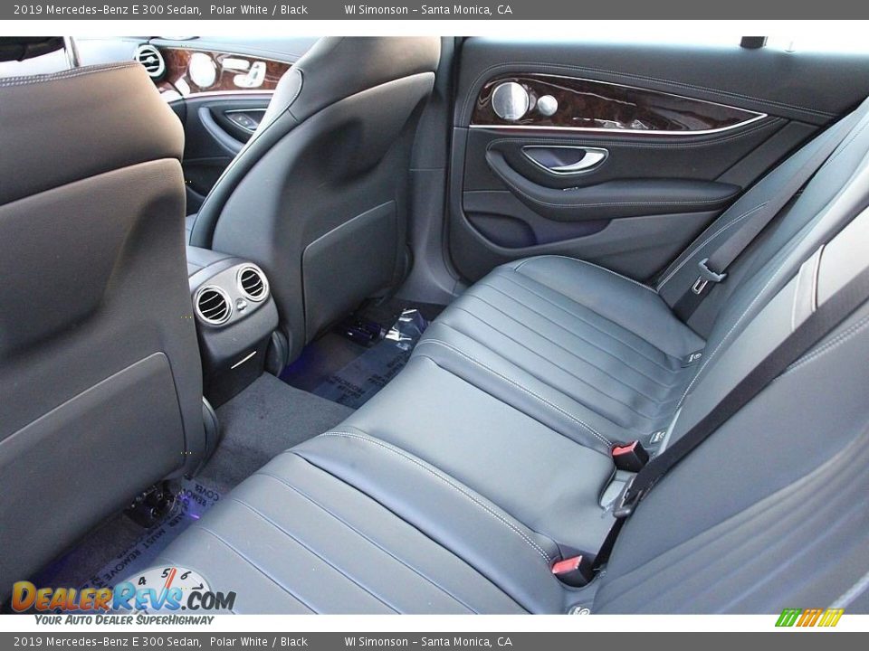 2019 Mercedes-Benz E 300 Sedan Polar White / Black Photo #8