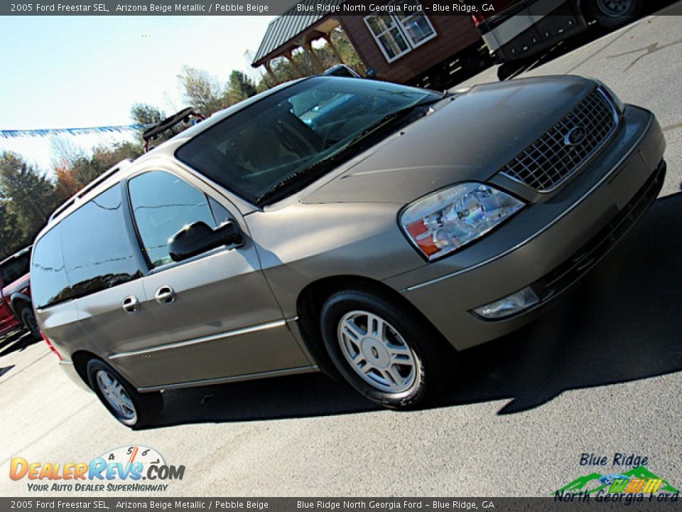 2005 Ford Freestar SEL Arizona Beige Metallic / Pebble Beige Photo #20