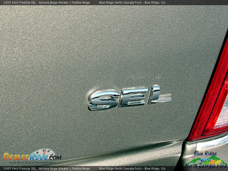 2005 Ford Freestar SEL Arizona Beige Metallic / Pebble Beige Photo #24
