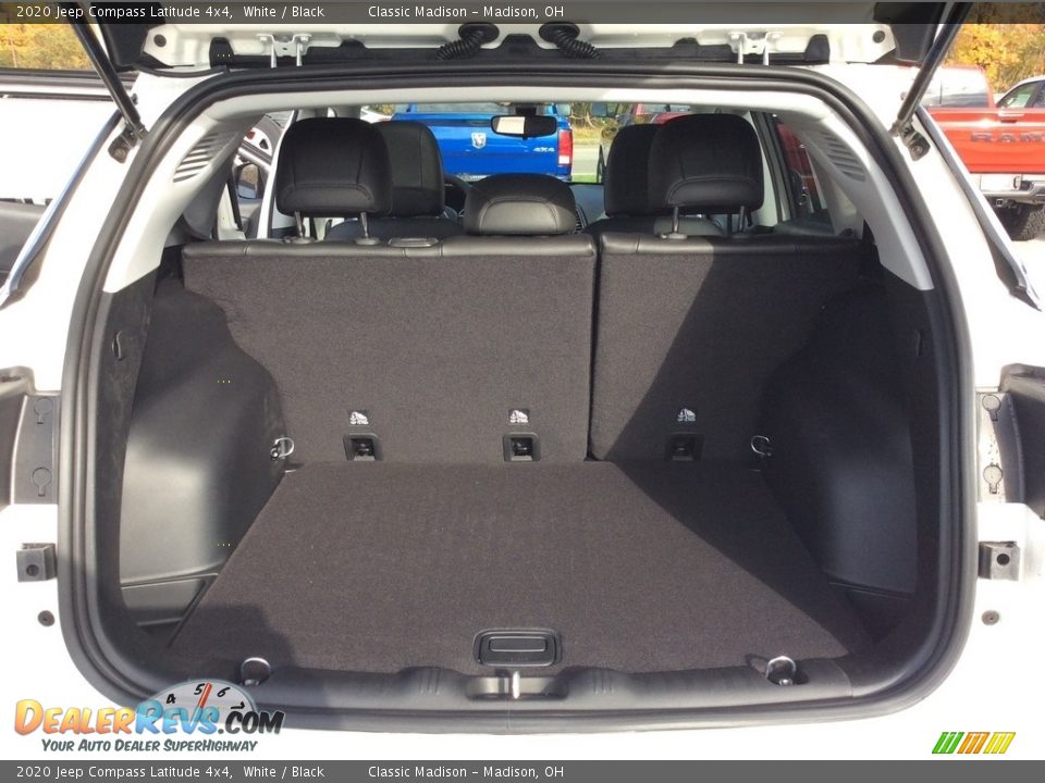2020 Jeep Compass Latitude 4x4 White / Black Photo #19