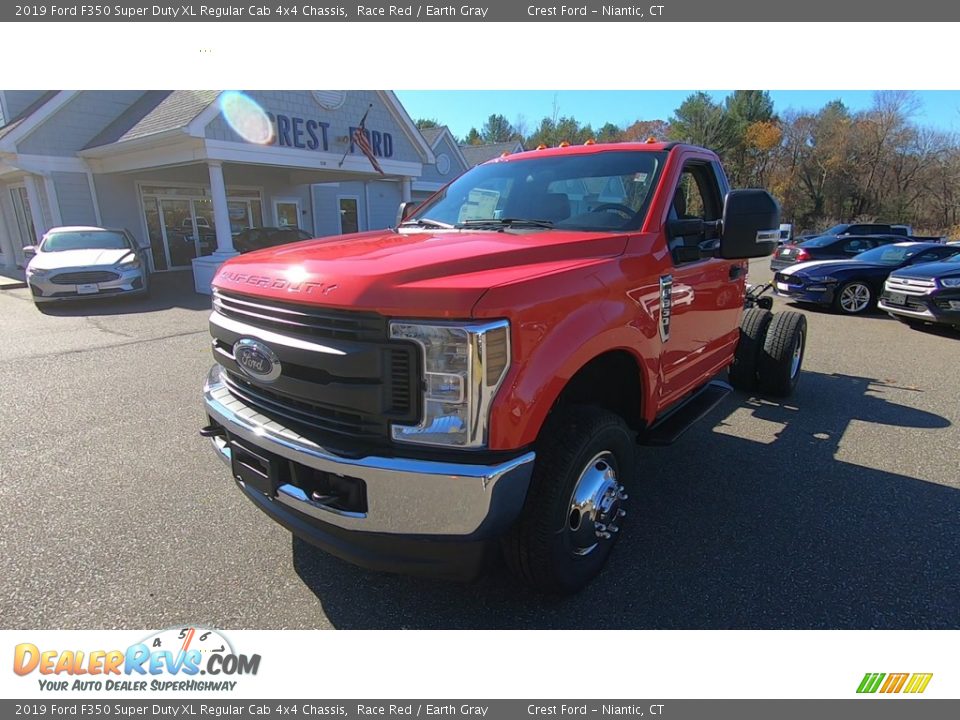 2019 Ford F350 Super Duty XL Regular Cab 4x4 Chassis Race Red / Earth Gray Photo #9