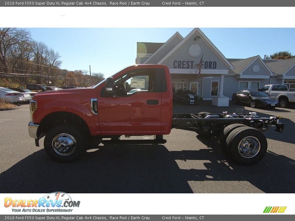 2019 Ford F350 Super Duty XL Regular Cab 4x4 Chassis Race Red / Earth Gray Photo #12