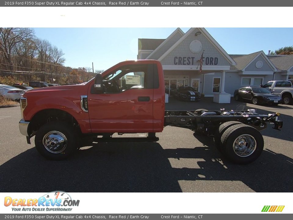 2019 Ford F350 Super Duty XL Regular Cab 4x4 Chassis Race Red / Earth Gray Photo #13