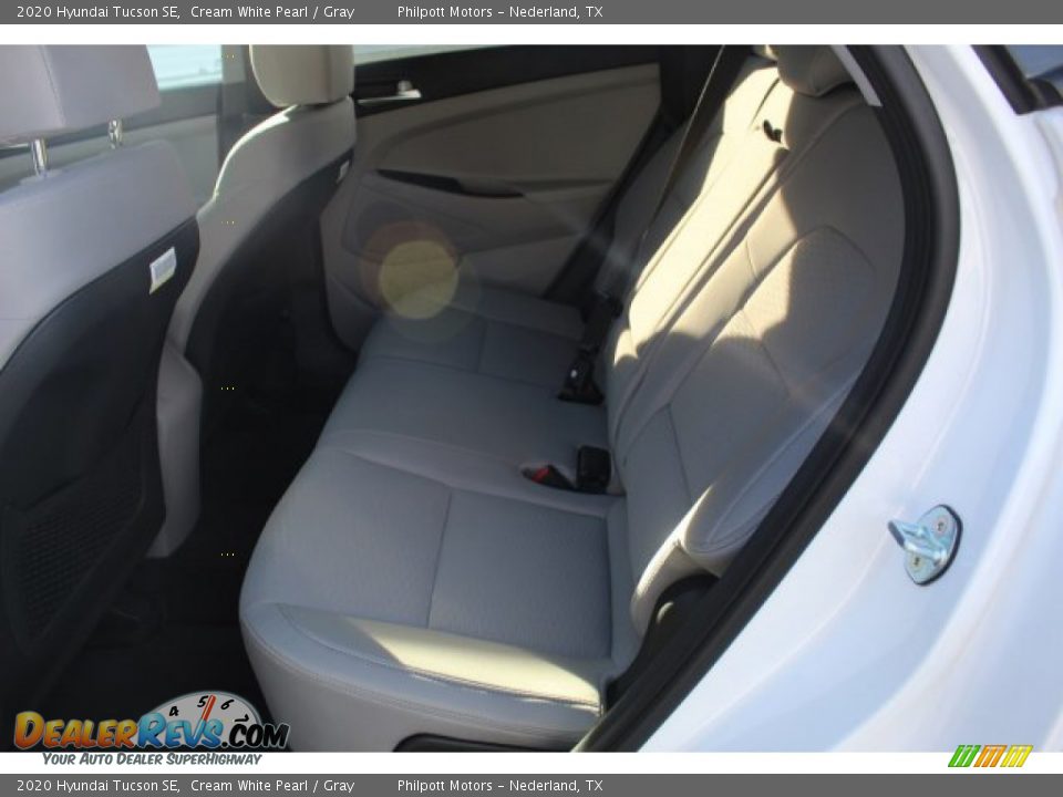 2020 Hyundai Tucson SE Cream White Pearl / Gray Photo #18