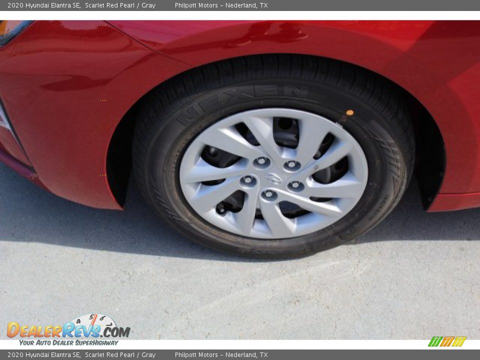 2020 Hyundai Elantra SE Scarlet Red Pearl / Gray Photo #5