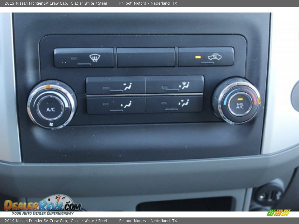 2019 Nissan Frontier SV Crew Cab Glacier White / Steel Photo #25