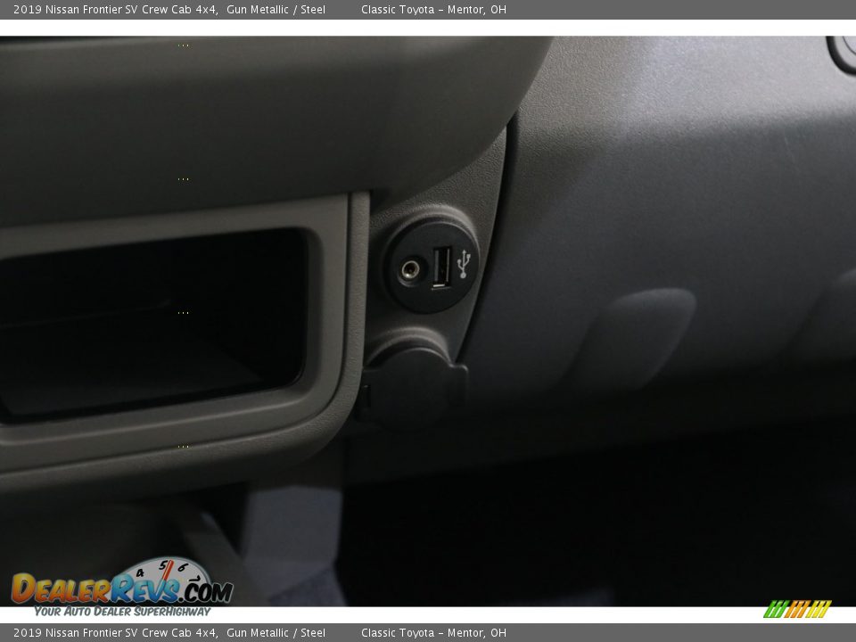 2019 Nissan Frontier SV Crew Cab 4x4 Gun Metallic / Steel Photo #13