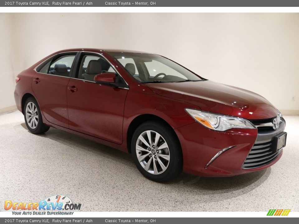 2017 Toyota Camry XLE Ruby Flare Pearl / Ash Photo #1