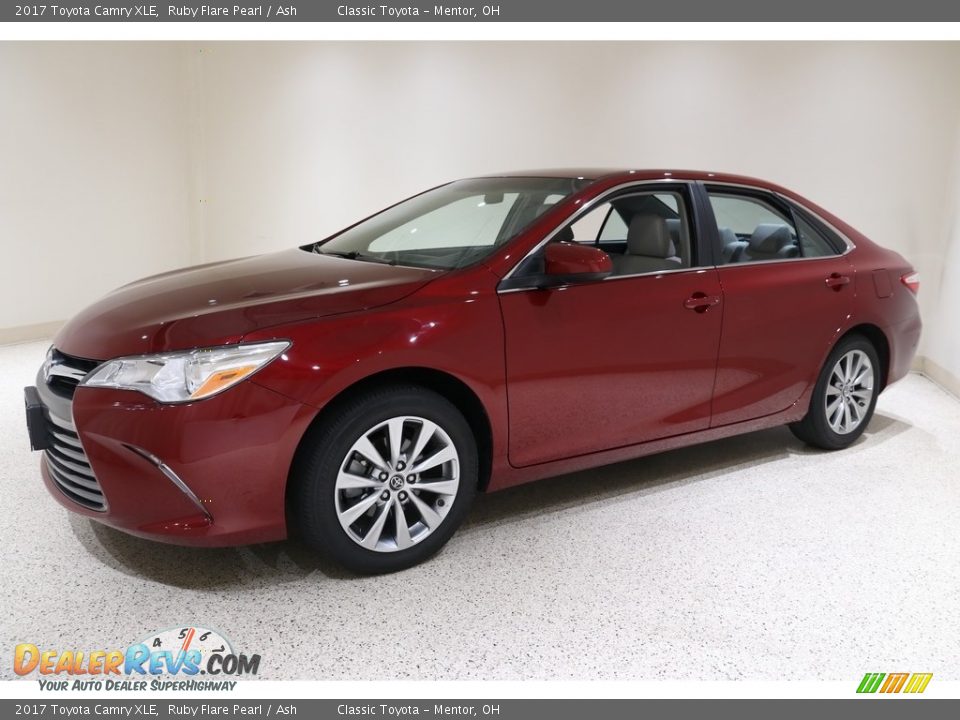 2017 Toyota Camry XLE Ruby Flare Pearl / Ash Photo #3