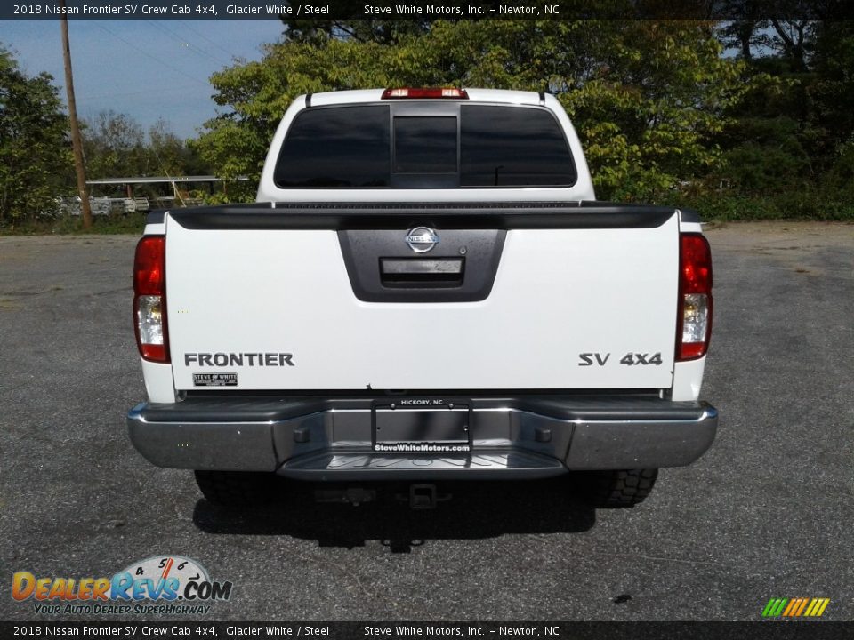 2018 Nissan Frontier SV Crew Cab 4x4 Glacier White / Steel Photo #8
