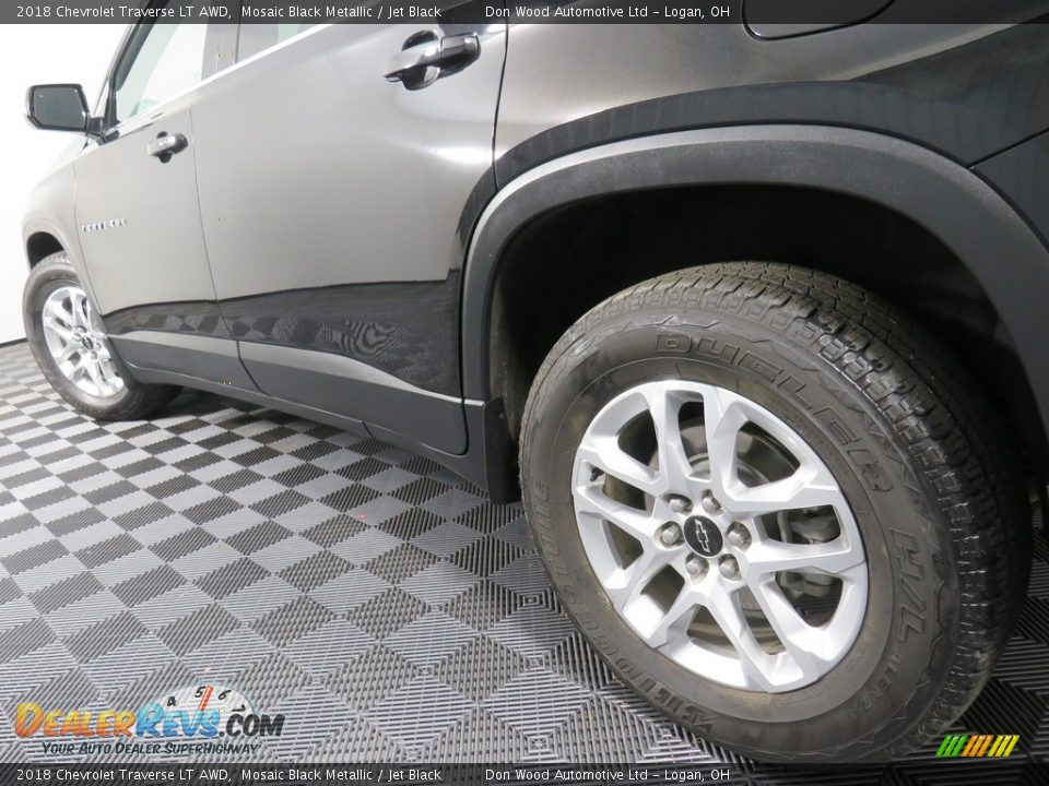 2018 Chevrolet Traverse LT AWD Mosaic Black Metallic / Jet Black Photo #10