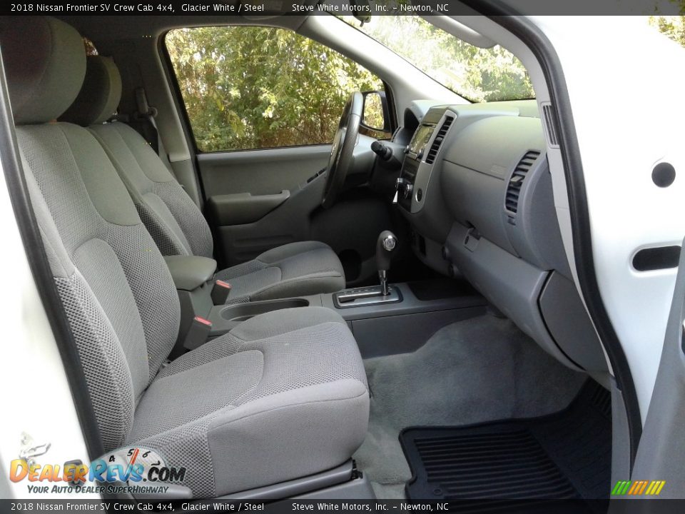 2018 Nissan Frontier SV Crew Cab 4x4 Glacier White / Steel Photo #15