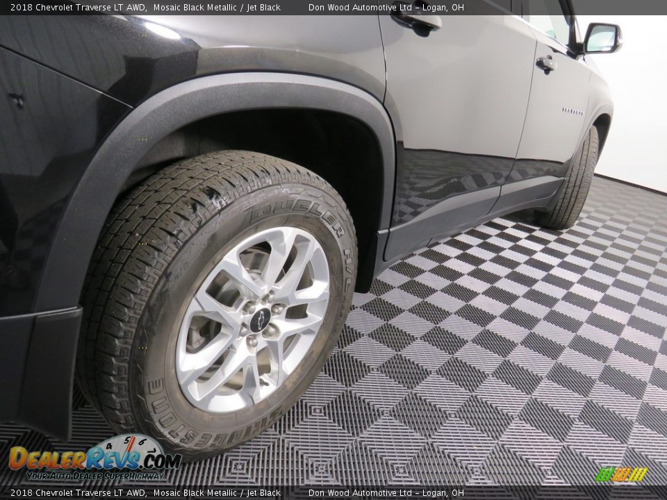 2018 Chevrolet Traverse LT AWD Mosaic Black Metallic / Jet Black Photo #17