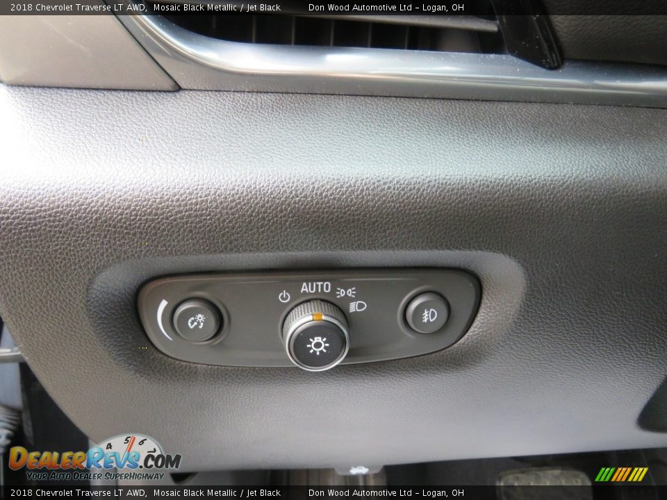 2018 Chevrolet Traverse LT AWD Mosaic Black Metallic / Jet Black Photo #19
