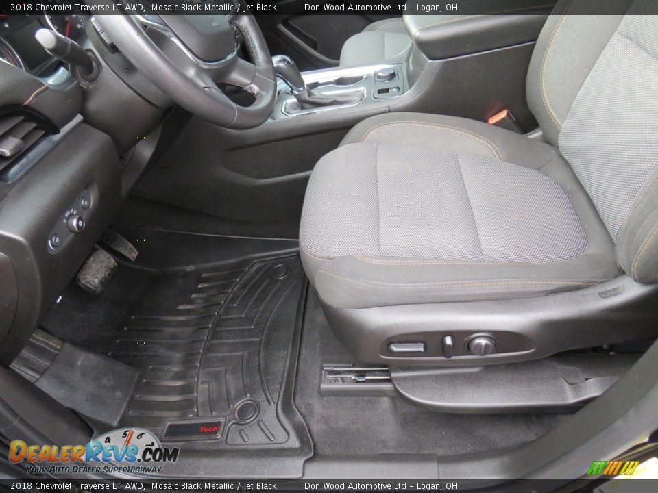 2018 Chevrolet Traverse LT AWD Mosaic Black Metallic / Jet Black Photo #20