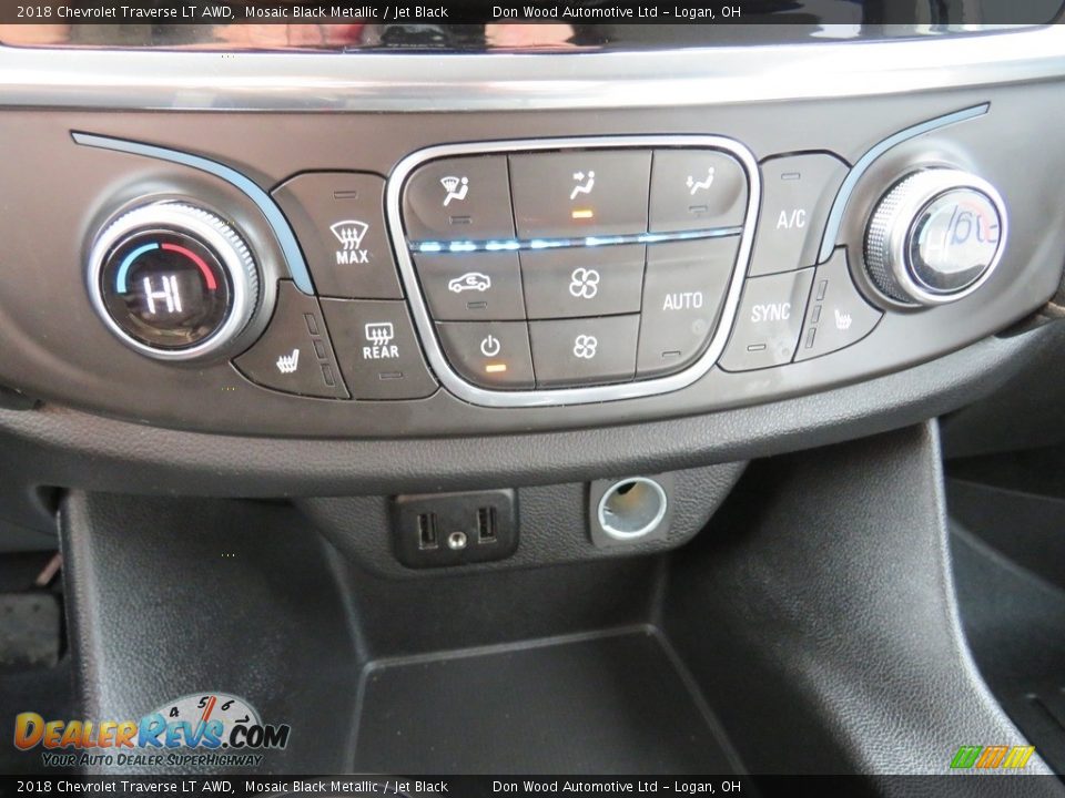 2018 Chevrolet Traverse LT AWD Mosaic Black Metallic / Jet Black Photo #28