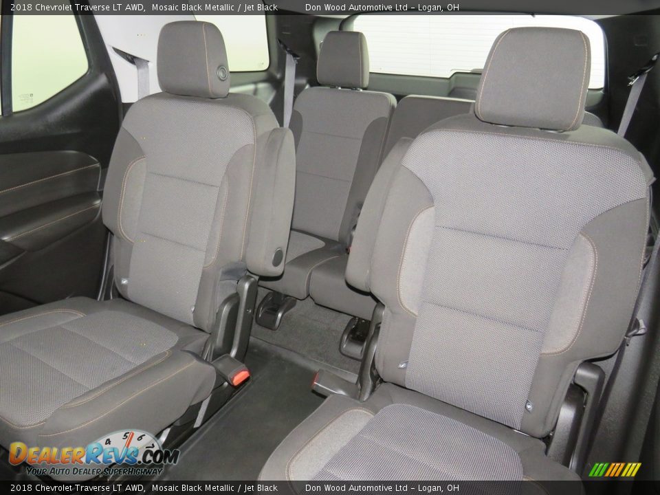 2018 Chevrolet Traverse LT AWD Mosaic Black Metallic / Jet Black Photo #32