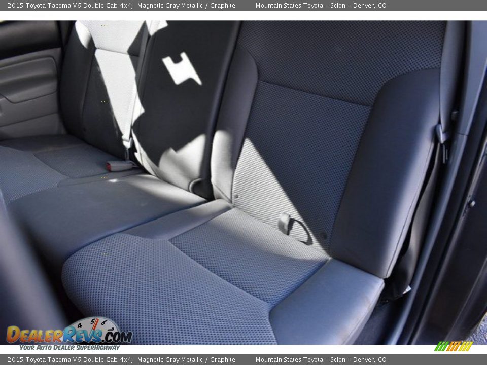 2015 Toyota Tacoma V6 Double Cab 4x4 Magnetic Gray Metallic / Graphite Photo #21