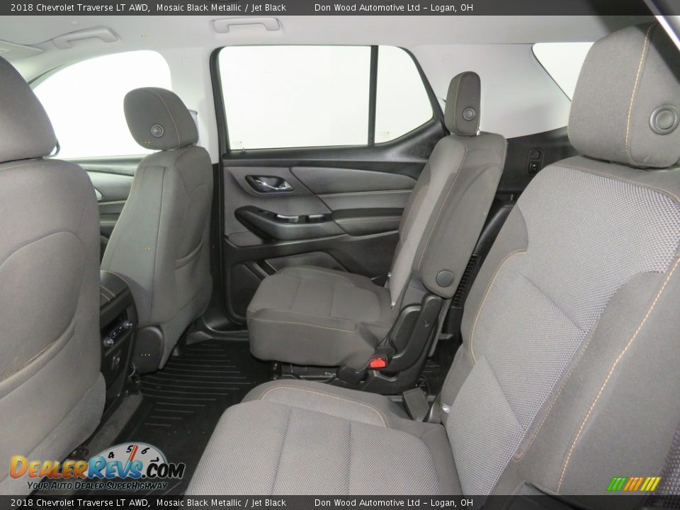 2018 Chevrolet Traverse LT AWD Mosaic Black Metallic / Jet Black Photo #34