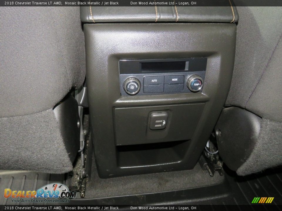 2018 Chevrolet Traverse LT AWD Mosaic Black Metallic / Jet Black Photo #35