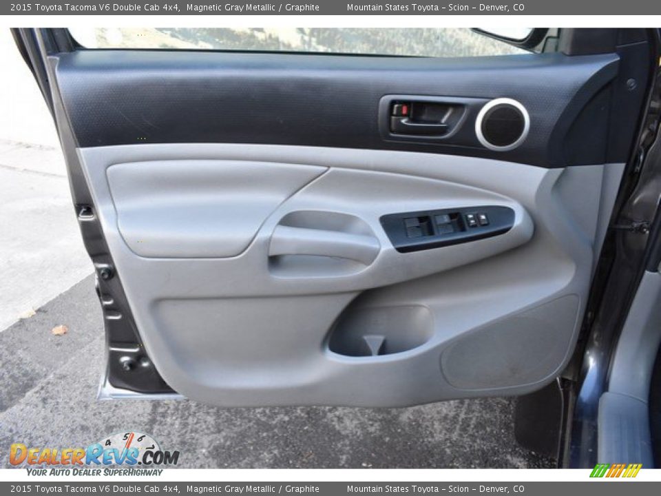 2015 Toyota Tacoma V6 Double Cab 4x4 Magnetic Gray Metallic / Graphite Photo #24