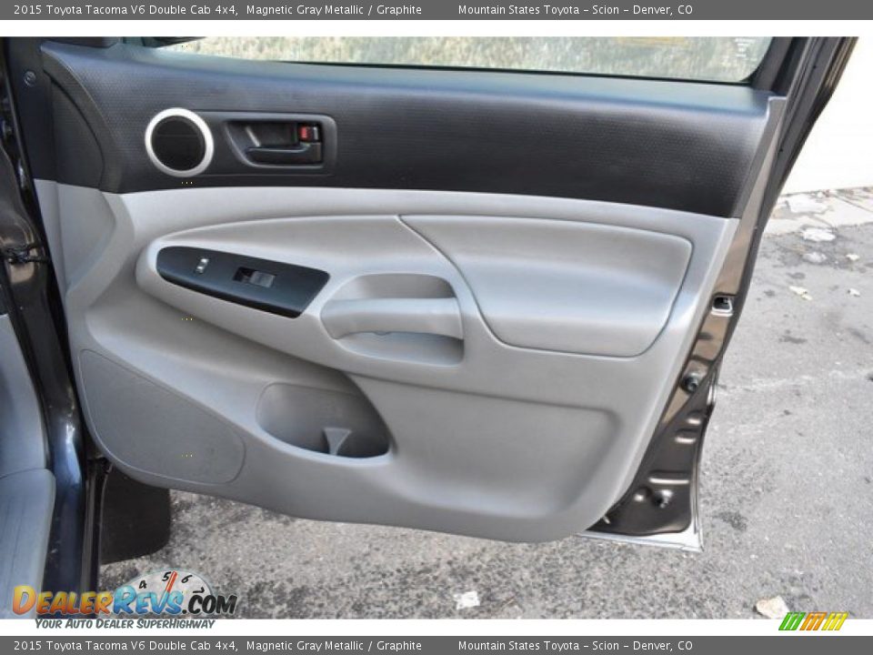 2015 Toyota Tacoma V6 Double Cab 4x4 Magnetic Gray Metallic / Graphite Photo #25
